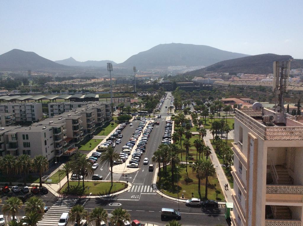 Apartment With Terrace In Playa De Las Americas Εξωτερικό φωτογραφία
