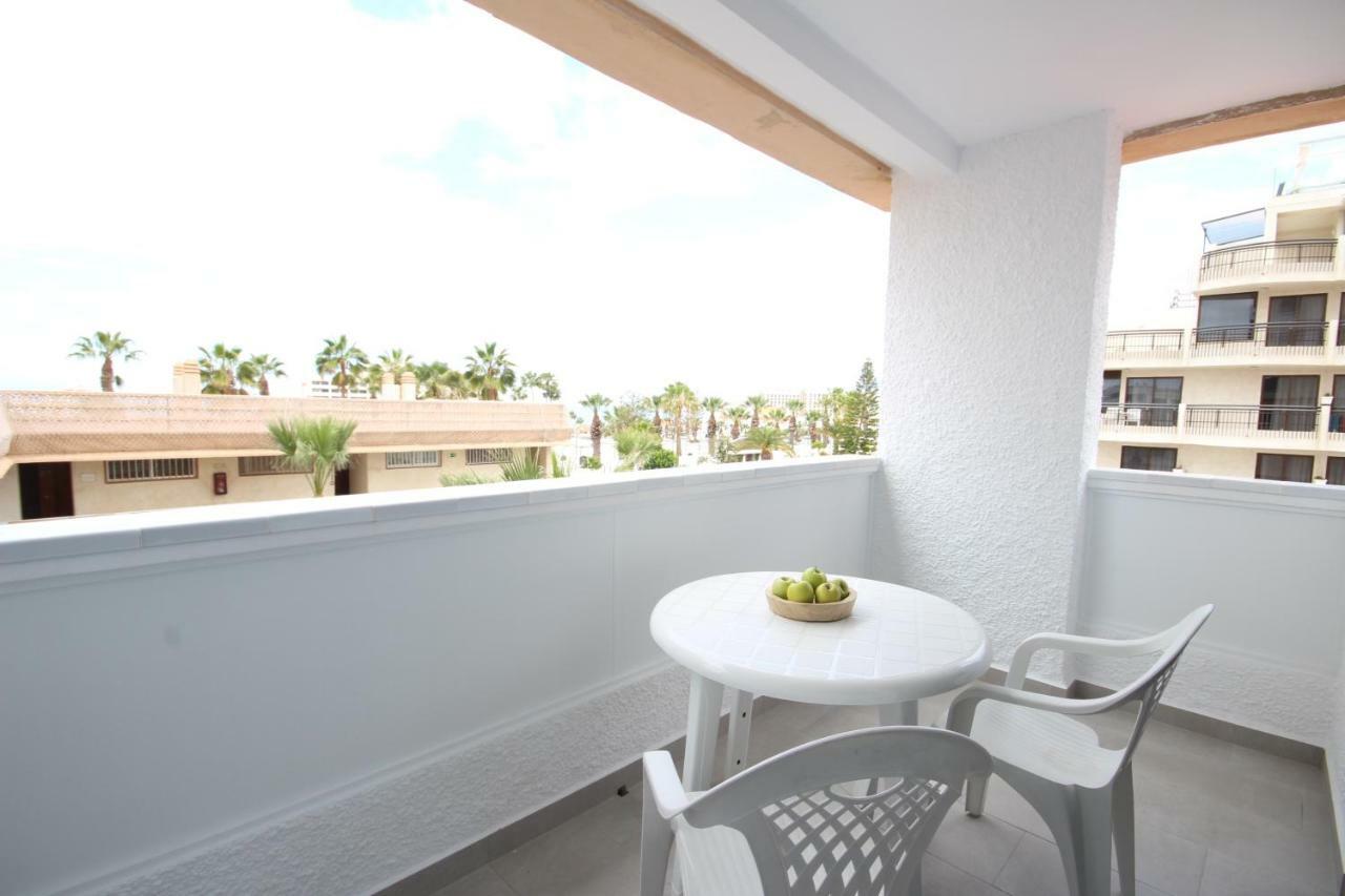 Apartment With Terrace In Playa De Las Americas Εξωτερικό φωτογραφία